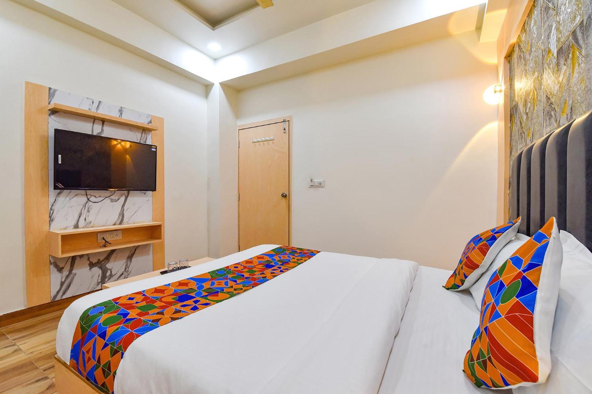 Fabhotel Symphony Grand Ahmedabad Exterior foto